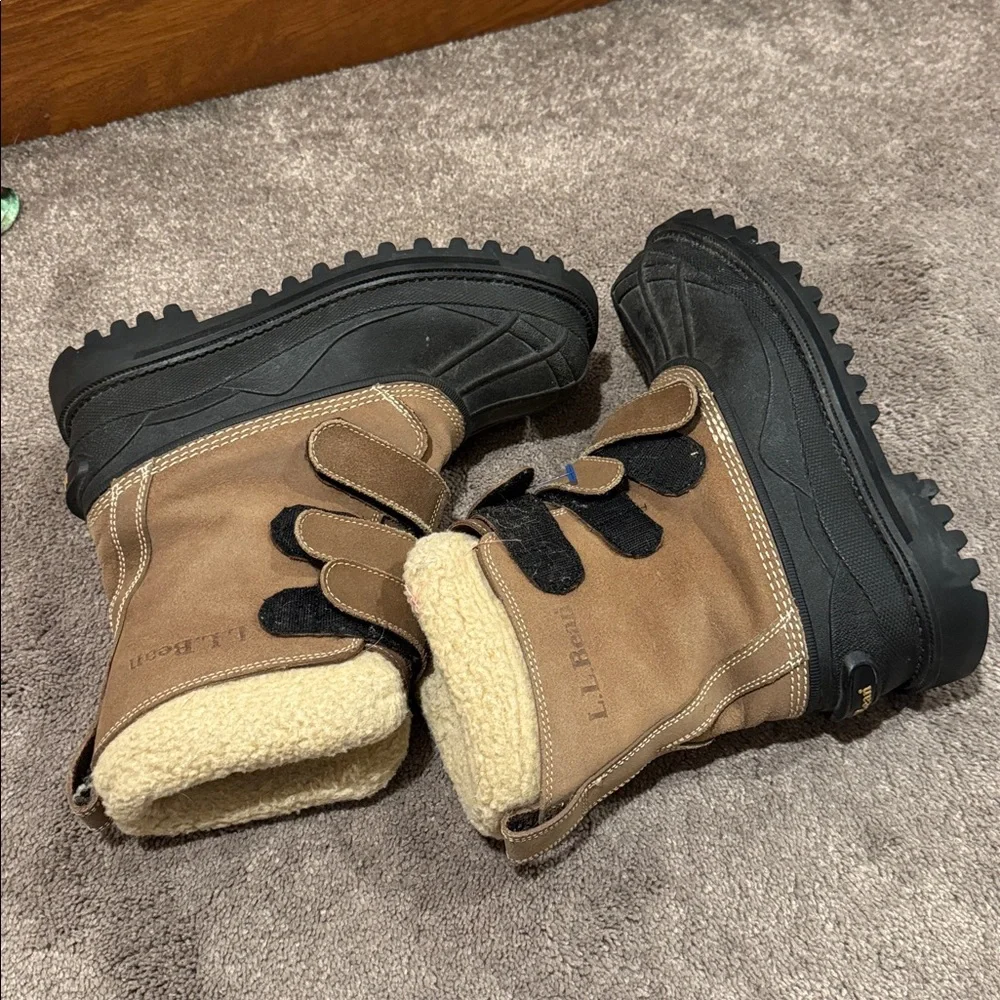 L.L. Bean Shearling Lined Duck Boots Tan Black Winter Snow Boots SIZE 9M